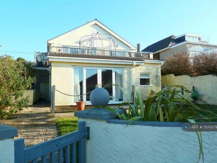 2 Bedroom Flat To Rent In Seaview Drive, Ogmore-By-Sea, Bridgend, CF32