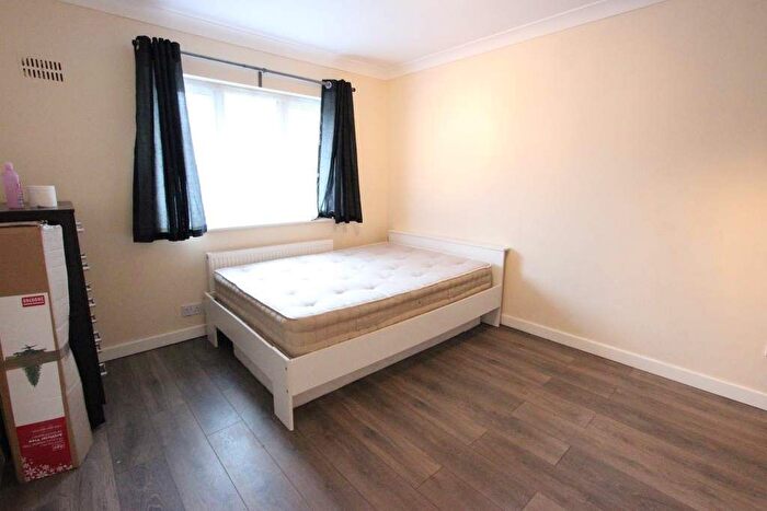 1 Bedroom Flat To Rent In Riverside Gardens, Wembley, HA0
