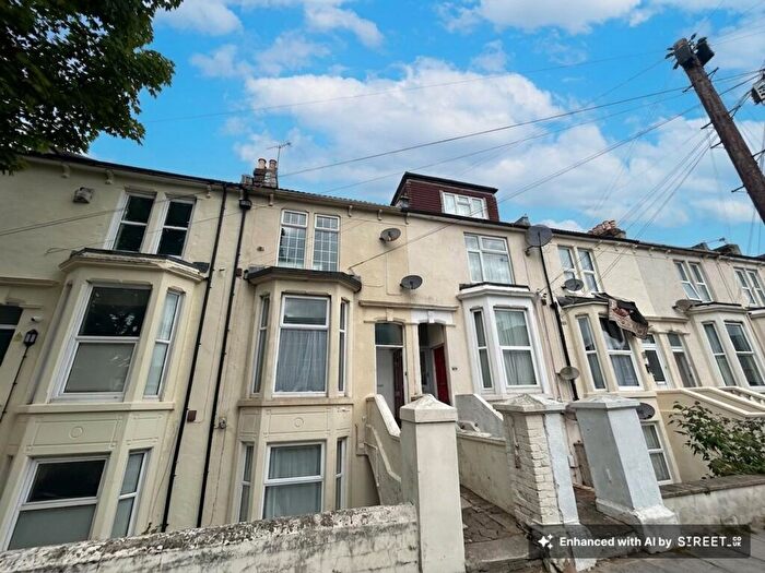 1 Bedroom Flat To Rent In St. Andrews Road, Southsea, PO5