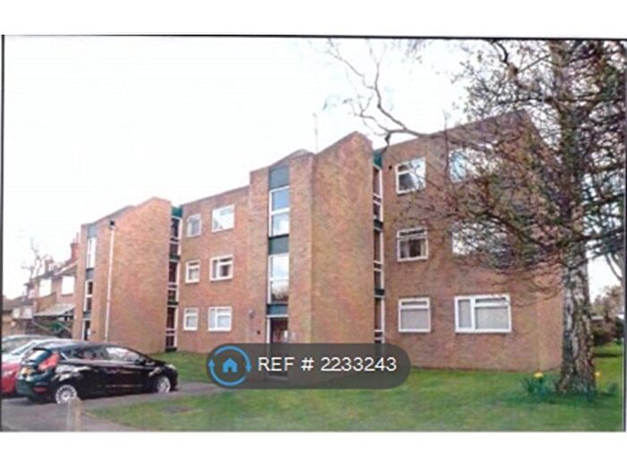 2 Bedroom Flat To Rent In Clive House, Croydon, CR0