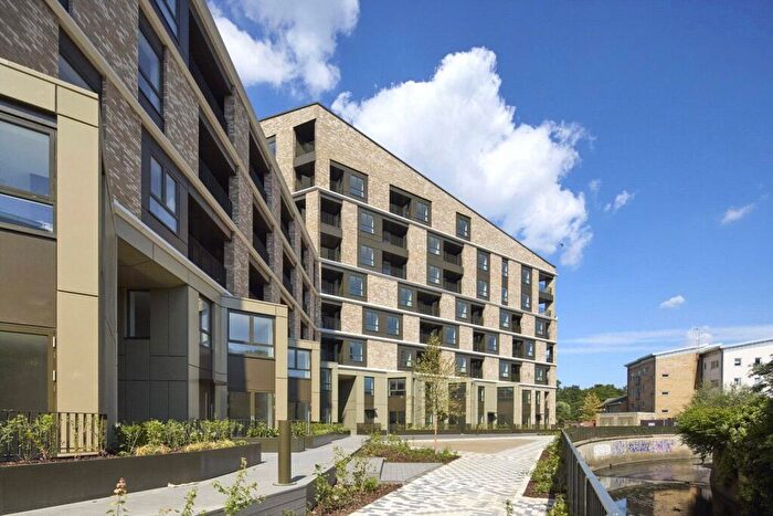 2 Bedroom Flat For Sale In Silver Road, London, SE13