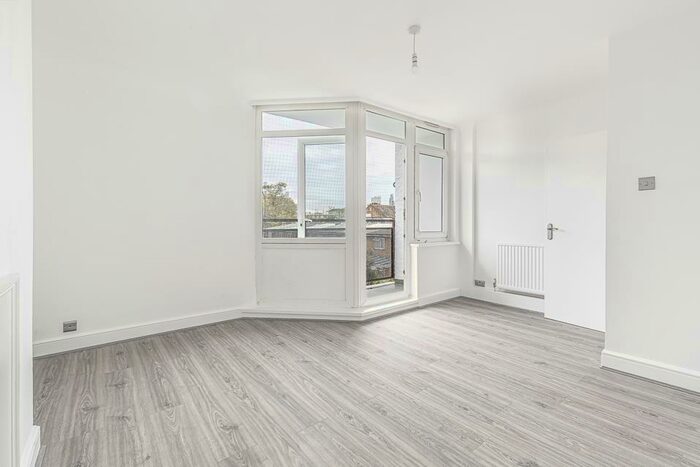 4 Bedroom House To Rent In Cleaveland Way, Bethnal Green, E1