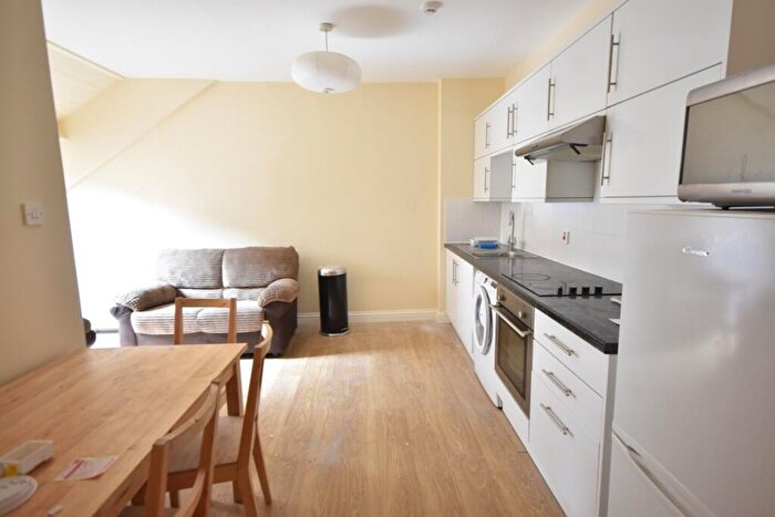 2 Bedroom Flat To Rent In Portman Mews, Newcastle Upon Tyne, NE2