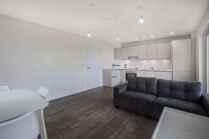 2 Bedroom Flat To Rent In Meadowview Close, Harrow, Middlesex, HA1