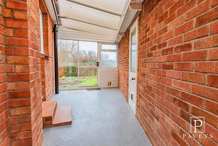 2 Bedroom Semi-Detached Bungalow For Sale In Rainham Way, Frinton-On-Sea, CO13