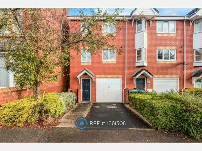 3 Bedroom End Of Terrace House To Rent In Anderson Road, Smethwick, B66