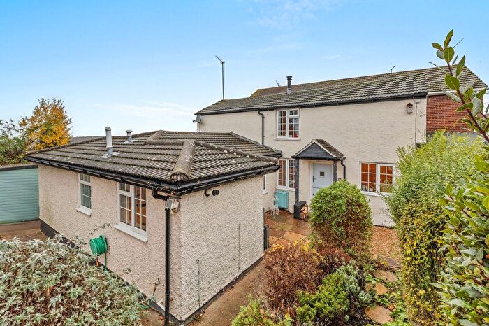 4 Bedroom Semi-detached House For Sale In Fairview Lane, Flackwell Heath, HP10