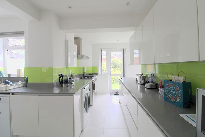 3 Bedroom Semi-Detached House To Rent In Ferncroft Avenue, Ruislip, HA4