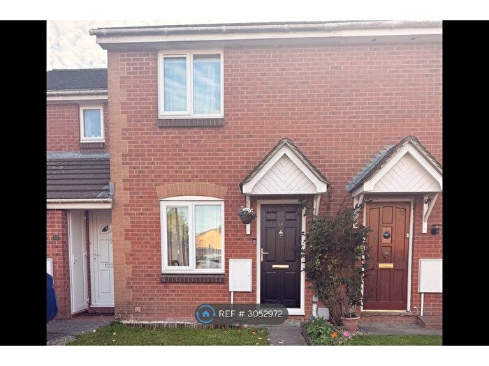 2 Bedroom Semi-detached House To Rent In Gaunts Close, Bristol, BS20