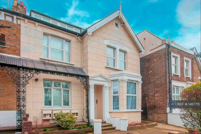 2 Bedroom Flat To Rent In Lewisham Road, London, SE13