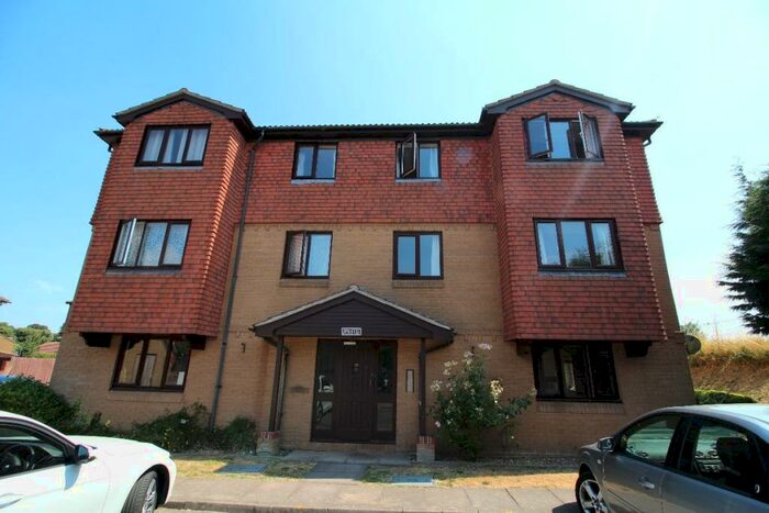 1 Bedroom Apartment To Rent In Hunting Gate, Colchester, CO1
