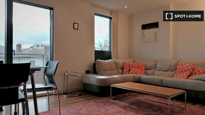 2 Bedroom Flat To Rent In Kings Quarter Apartments, N1
