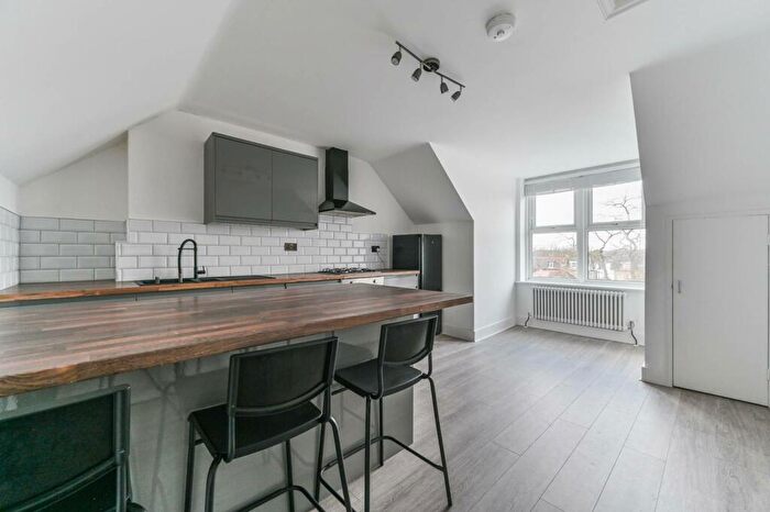 2 Bedroom Flat To Rent In Selhurst Road, Selhurst, London, SE25