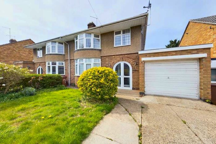 3 Bedroom Semi-Detached House To Rent In The Bartons Close, Northampton, NN5