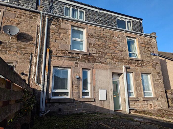 3 Bedroom Flat To Rent In Blyth Street, Dundee, DD2