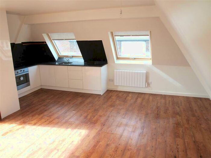 1 Bedroom Apartment To Rent In Crouch End Hill, Crouch End, London, N8