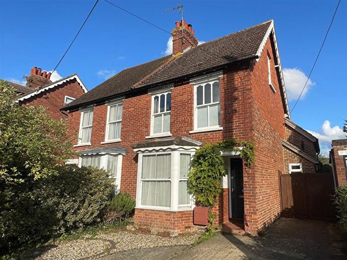 4 Bedroom Semi-detached House For Sale In Goudhurst Road, Marden, Tonbridge, TN12