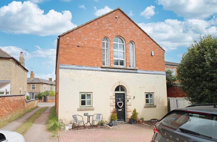 3 Bedroom Semi-Detached House To Rent In High Street, Woodford, NN14