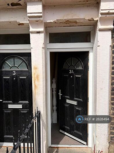 5 Bedroom Flat To Rent In Callerton Place, Newcastle Upon Tyne, NE4