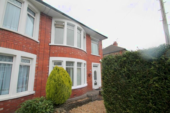 4 Bedroom Semi-Detached House To Rent In Heol Y Efail, Rhiwbina, Cardiff, CF14