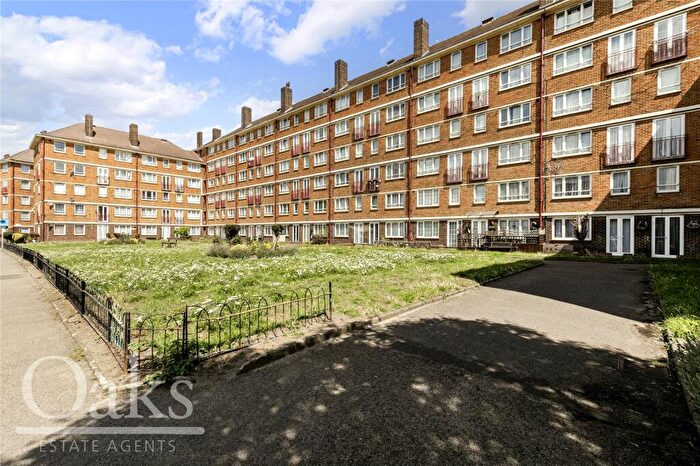 2 Bedroom Apartment For Sale In Armfield Crescent, Mitcham, CR4
