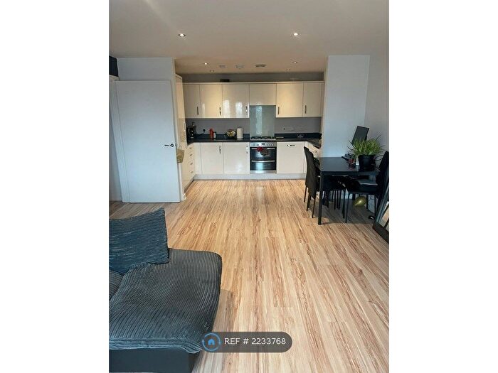 2 Bedroom Flat To Rent In Telford Square, Dartford, DA1