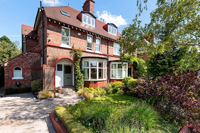 4 Bedroom Semi-Detached House To Rent In Hawthorn Park, Wilmslow, SK9