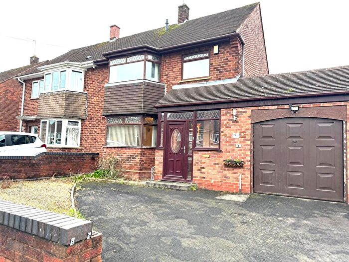 3 Bedroom Property To Rent In Carisbrooke Road, Bushbury, Wolverhampton, WV10
