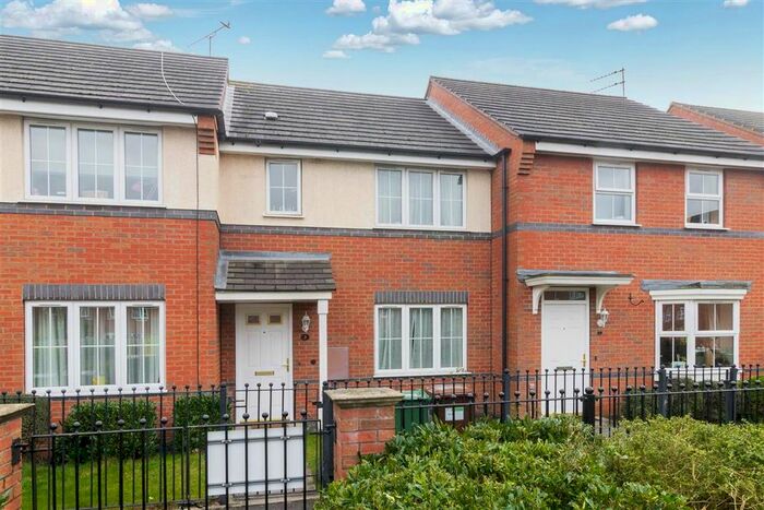 3 Bedroom Town House To Rent In Limetree Grove, Bn, LE11