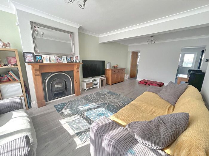 3 Bedroom Terraced House For Sale In Tyrrell Avenue, Welling, Kent, DA16