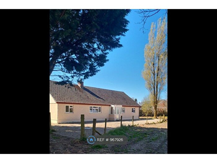 4 Bedroom Bungalow To Rent In Pontgarreg, Llandysul, SA44