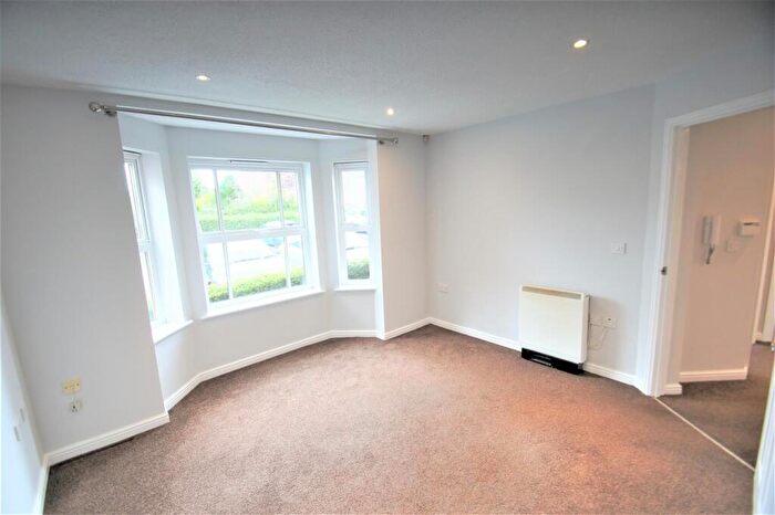 2 Bedroom Apartment To Rent In Eden Court, Fallowfield, M14