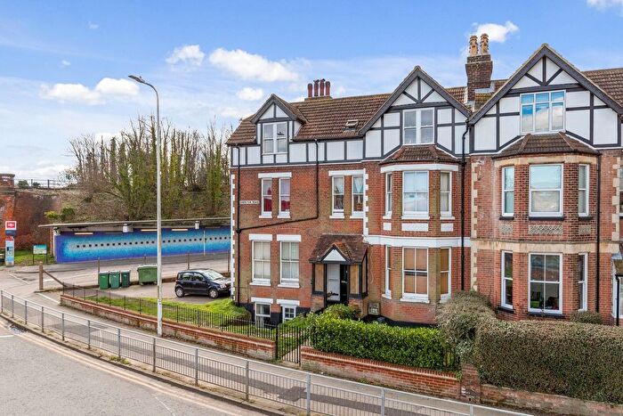 Studio To Rent In Cheriton Road, Folkestone, CT19