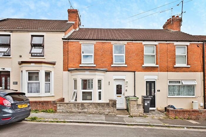 2 Bedroom Terraced House For Sale In Victoria Road, Yeovil, BA21