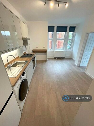 1 Bedroom Flat To Rent In Lee High Road, London, SE12