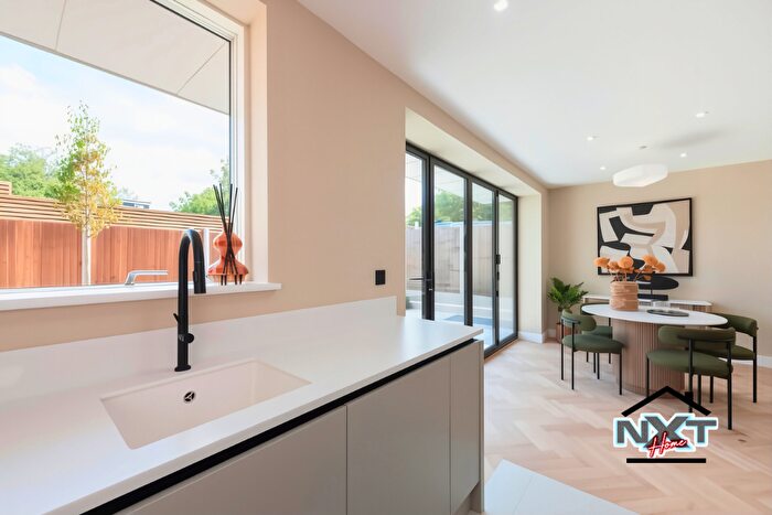2 Bedroom Semi-Detached House To Rent In Stark Mews, London, E17
