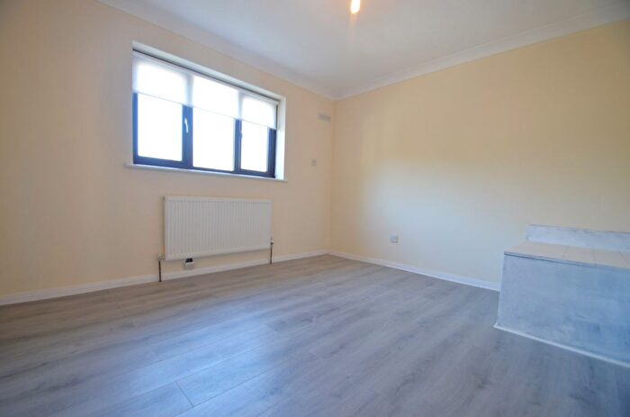 2 Bedroom End Of Terrace House To Rent In Natalie Close, Feltham, TW14
