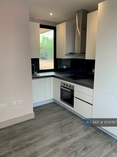 1 Bedroom Flat To Rent In Cube House, Stoke Mandeville, Aylesbury, HP22