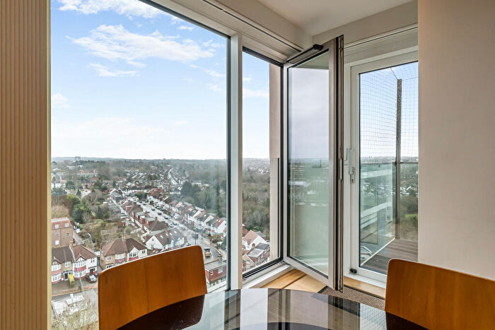1 Bedroom Apartment For Sale In Acton Walk, Whetstone, London, Greater London, N20
