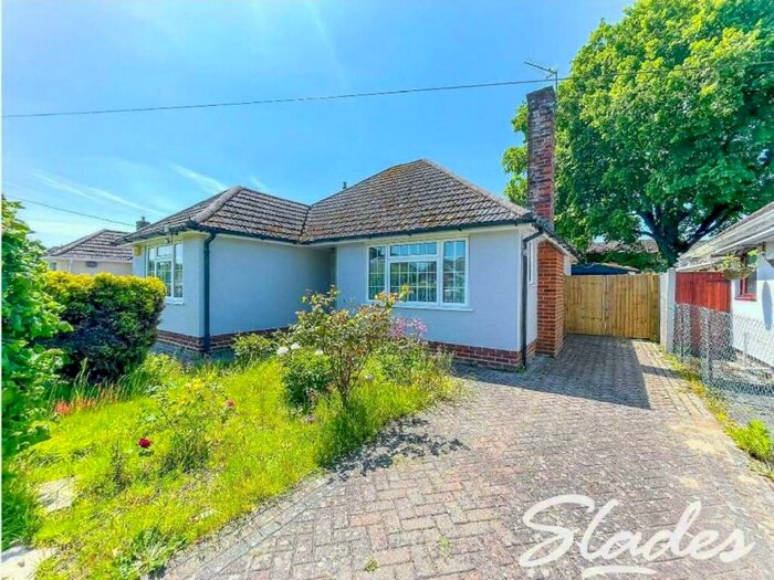 2 Bedroom Detached Bungalow To Rent In Croft Road, Mudeford, Christchurch, BH23