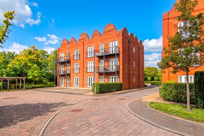 2 Bedroom Apartment To Rent In Woking, Surrey, GU22