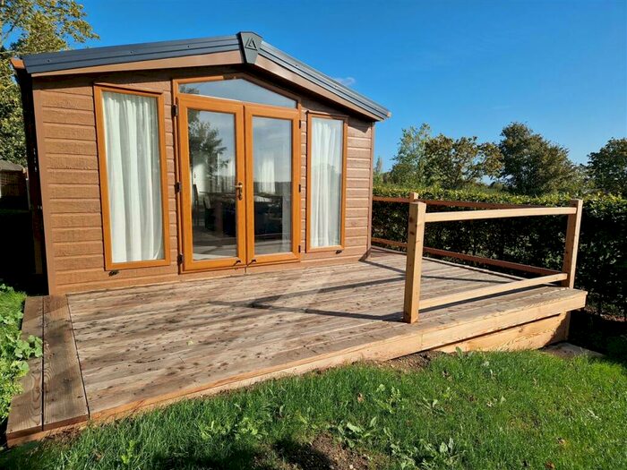 2 Bedroom Bungalow To Rent In The Lodge, Manor Farm, Bury, PE26