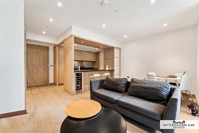 1 Bedroom Flat For Sale In Legacy Building, Embassy Gardens, SW11