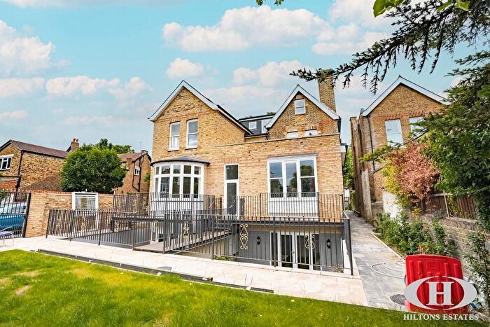 1 Bedroom Flat To Rent In Castlebar Road, London, W5