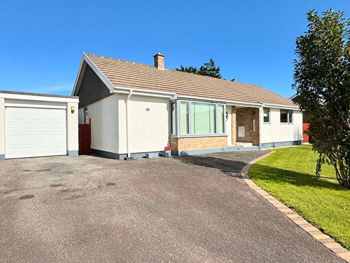 3 Bedroom Detached Bungalow For Sale In Tretherras Road, Newquay, TR7