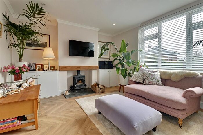 3 Bedroom End Of Terrace House For Sale In Hythe Road, Portsmouth, PO6