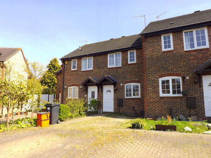 2 Bedroom House To Rent In Old Town, SN1