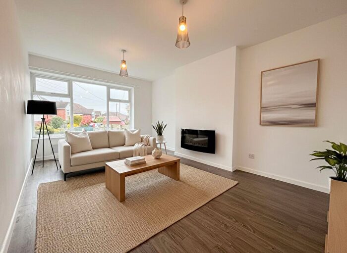 2 Bedroom Apartment To Rent In Derwent Close, Coventry, CV5