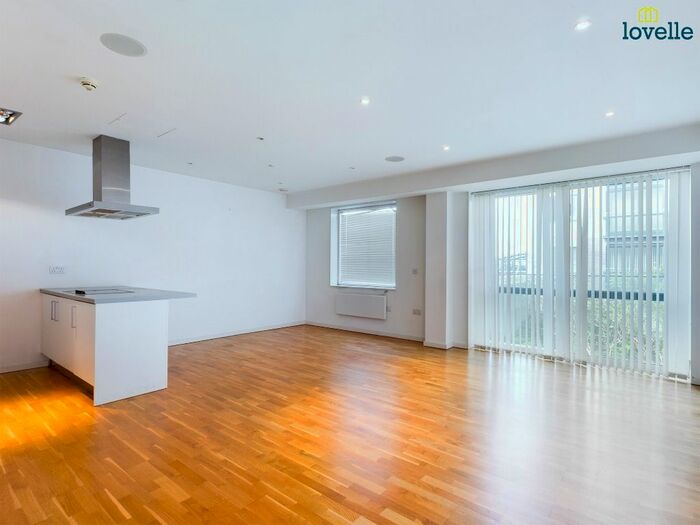 2 Bedroom Flat To Rent In Witham Wharf, Lincoln, LN5