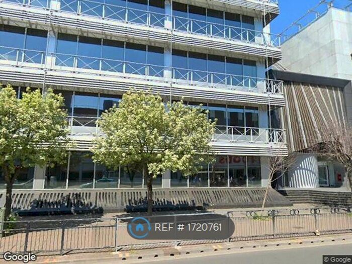 Studio To Rent In Trinity Square, Hounslow, TW3